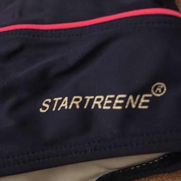 Size small - Picture 2 of 3